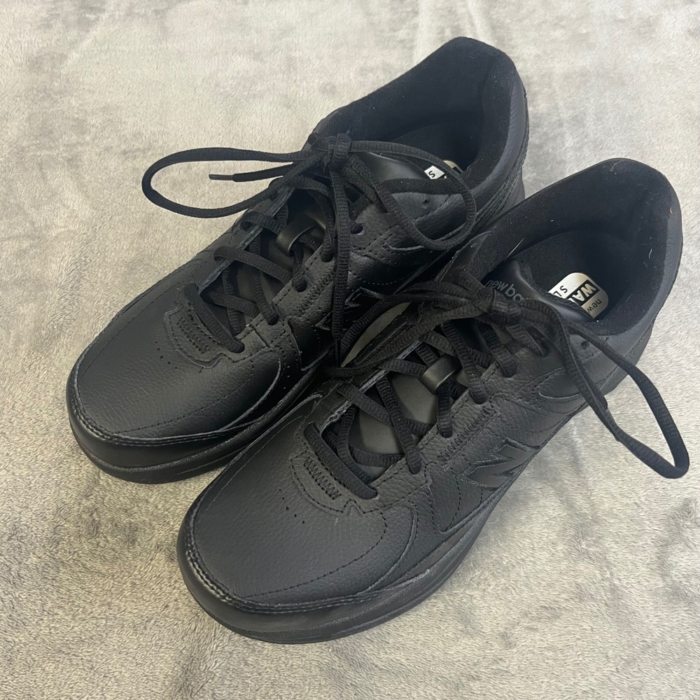 New Balance 577 Walking Shoes Womens 9.5 Narrow Black Leather Sneakers WW577BK